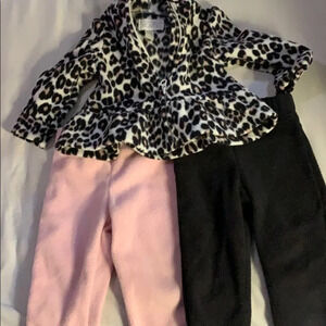 Bundle of The Children’s Place Set Size 12-18 mos